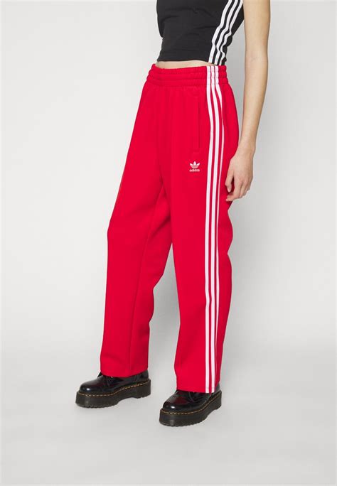 adidas sst hose herren rot|ADIDAS ORIGINALS Tapered Hose 'Adicolor Classics Sst' in Rot .